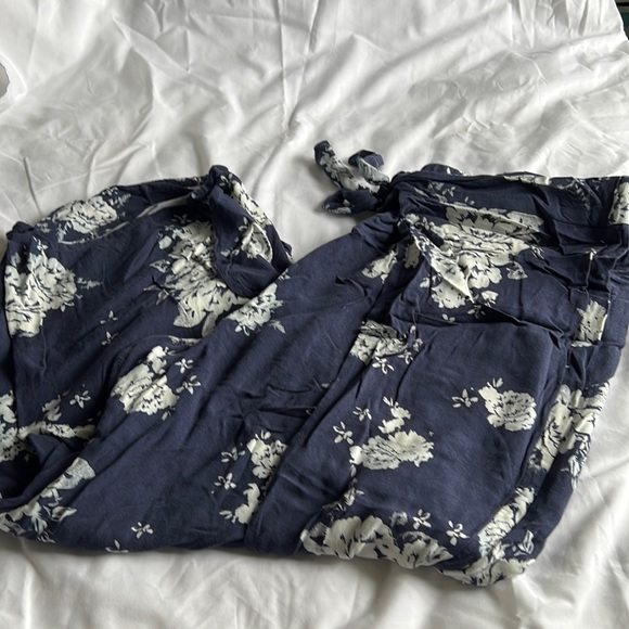 Maurices Floral Faux Wrap Pant | XXL - Picture 1 of 3